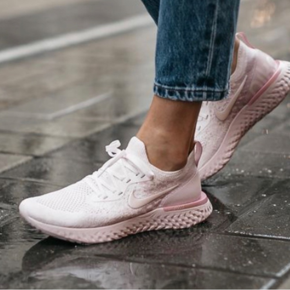 Nike Women's Light Pink Running Shoes